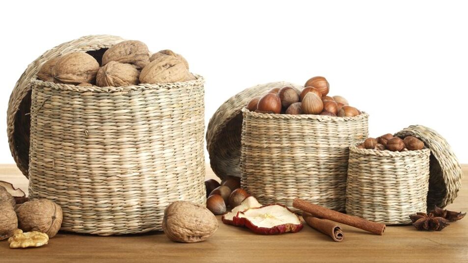 Nuts are a healthy product that can effectively enhance male sexual performance. 