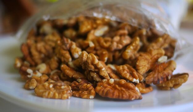 Pecans in Men's Diet Improve Blood Circulation and Increase Potency